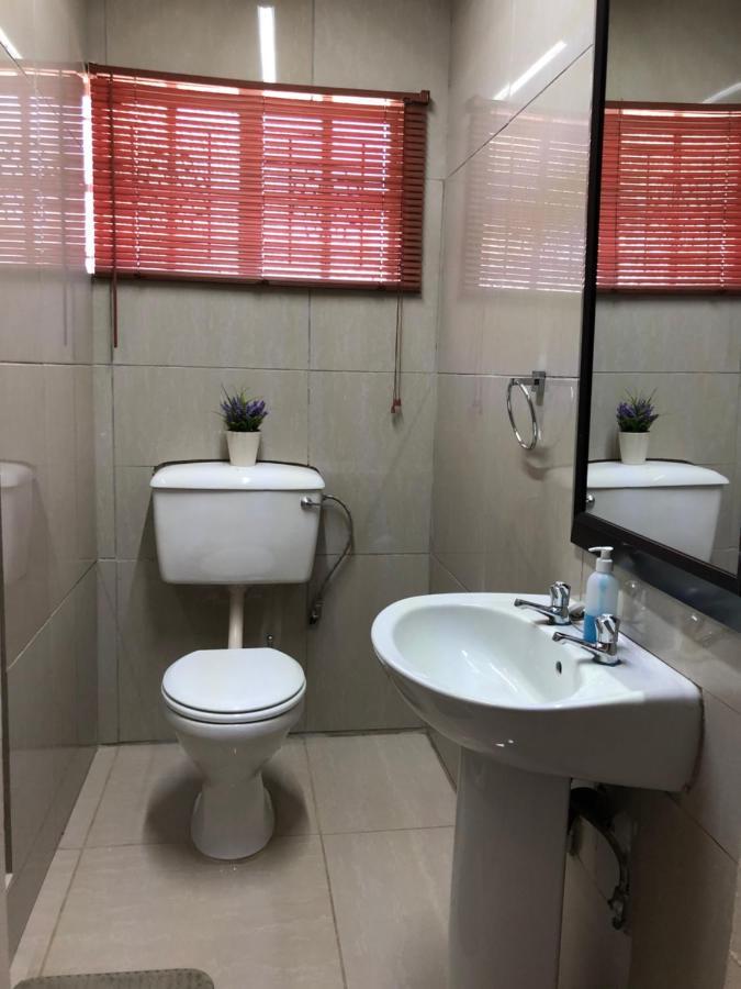 The Lavender Guesthouse Кроунстад Екстериор снимка